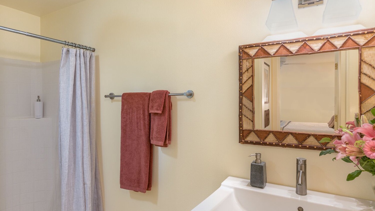 Photo of Bathroom in Incline