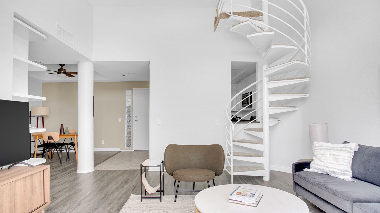 Photo of Livingroom in Sherman Oaks