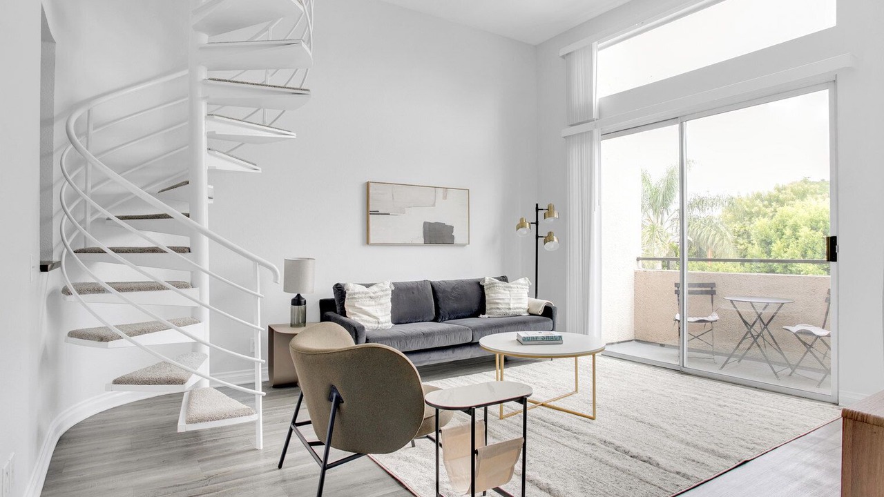 Photo of Livingroom in Sherman Oaks