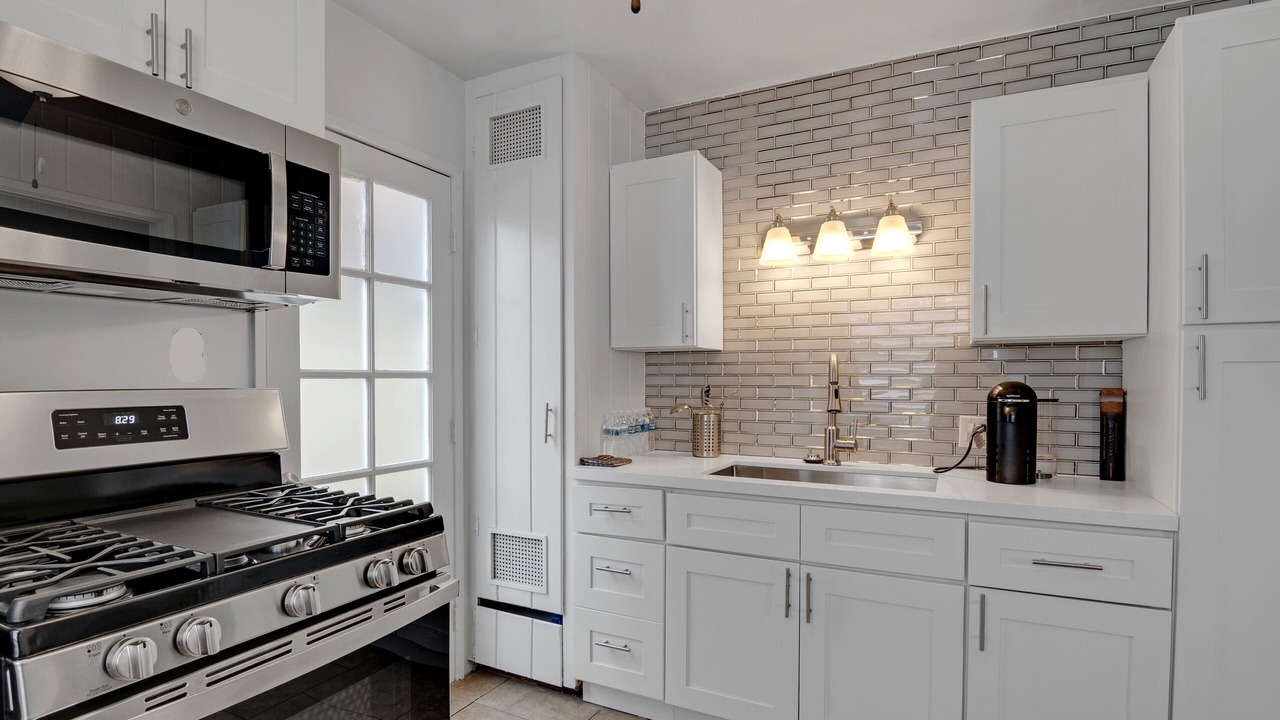 Photo of Kitchen in Peninsula