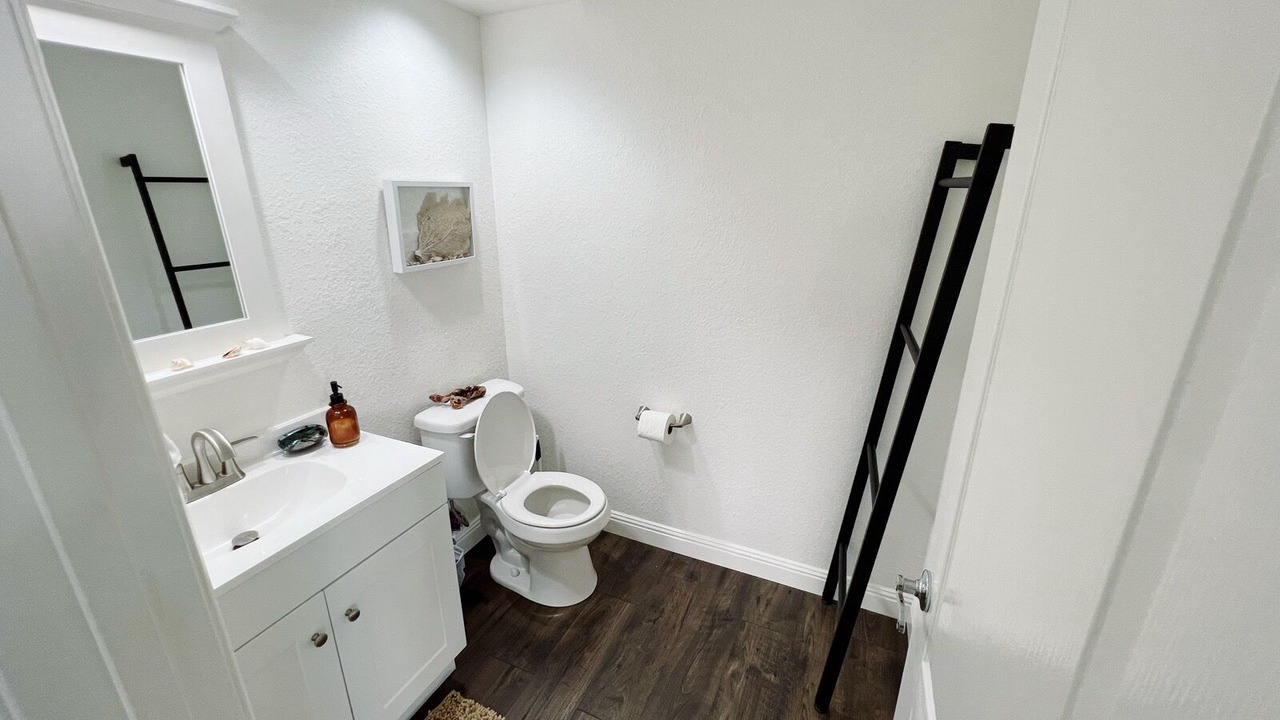 Photo of Bathroom in North Valley