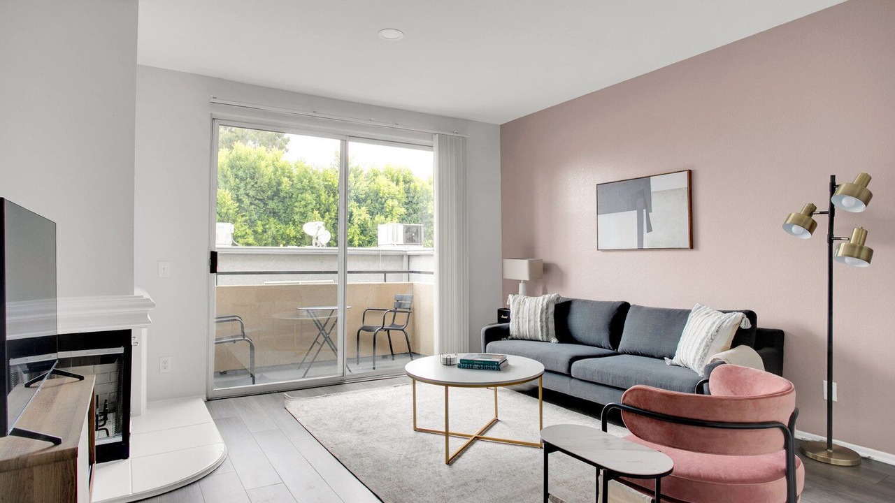 Photo of Livingroom in Sherman Oaks