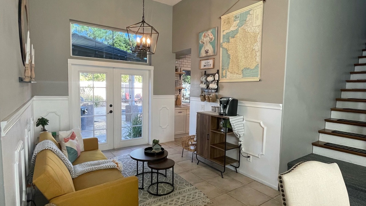 Photo of Livingroom in Corona