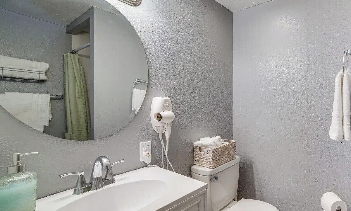 Photo of Bathroom in Moreno Valley