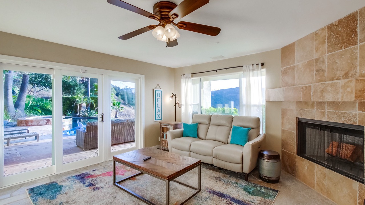 Photo of Livingroom in Valley Center