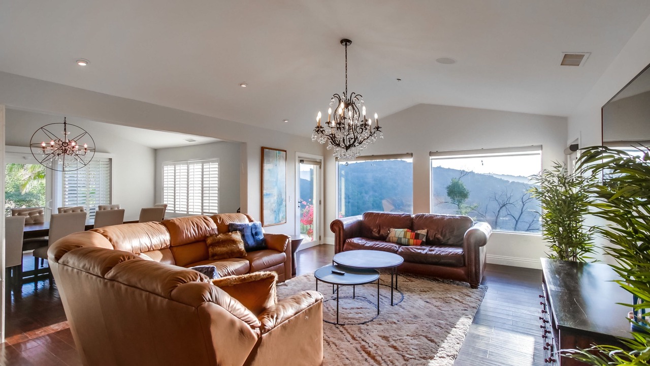 Photo of Livingroom in Valley Center