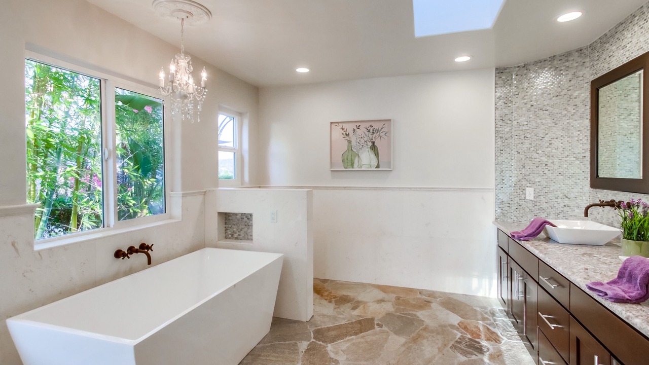 Photo of Bathroom in Valley Center