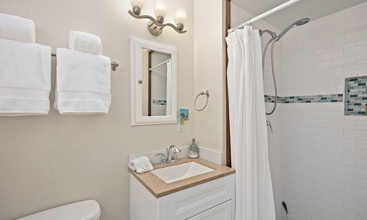Photo of Bathroom in Lantern District