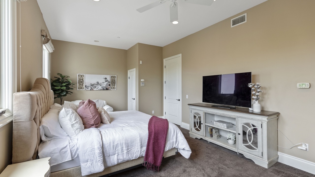 Photo of Bedroom in Santa Ana