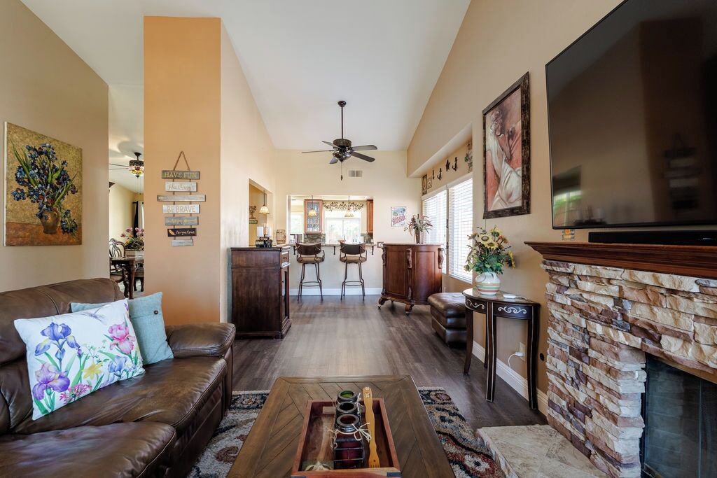 Photo of Livingroom in Temecula