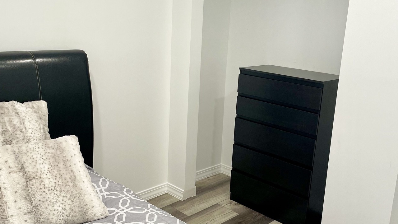Photo of Bedroom in Granada Hills South