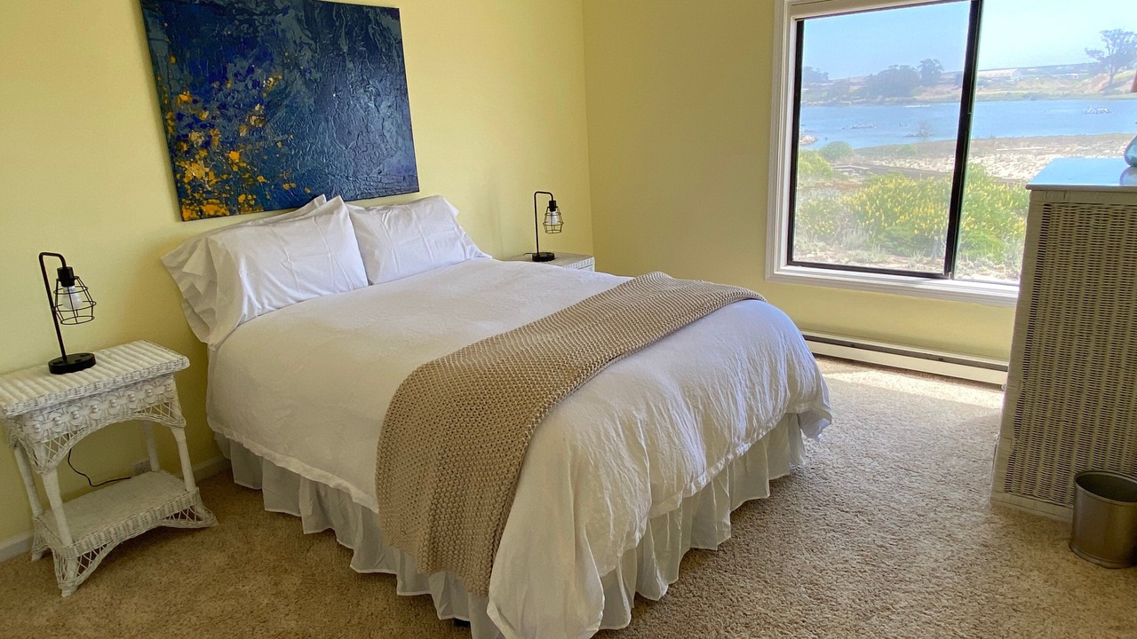 Photo of Bedroom in Moss Landing