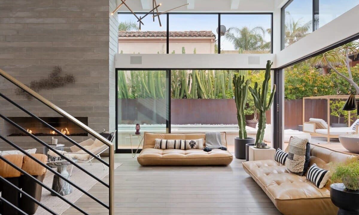 Photo of Bedroom in Eastern Malibu