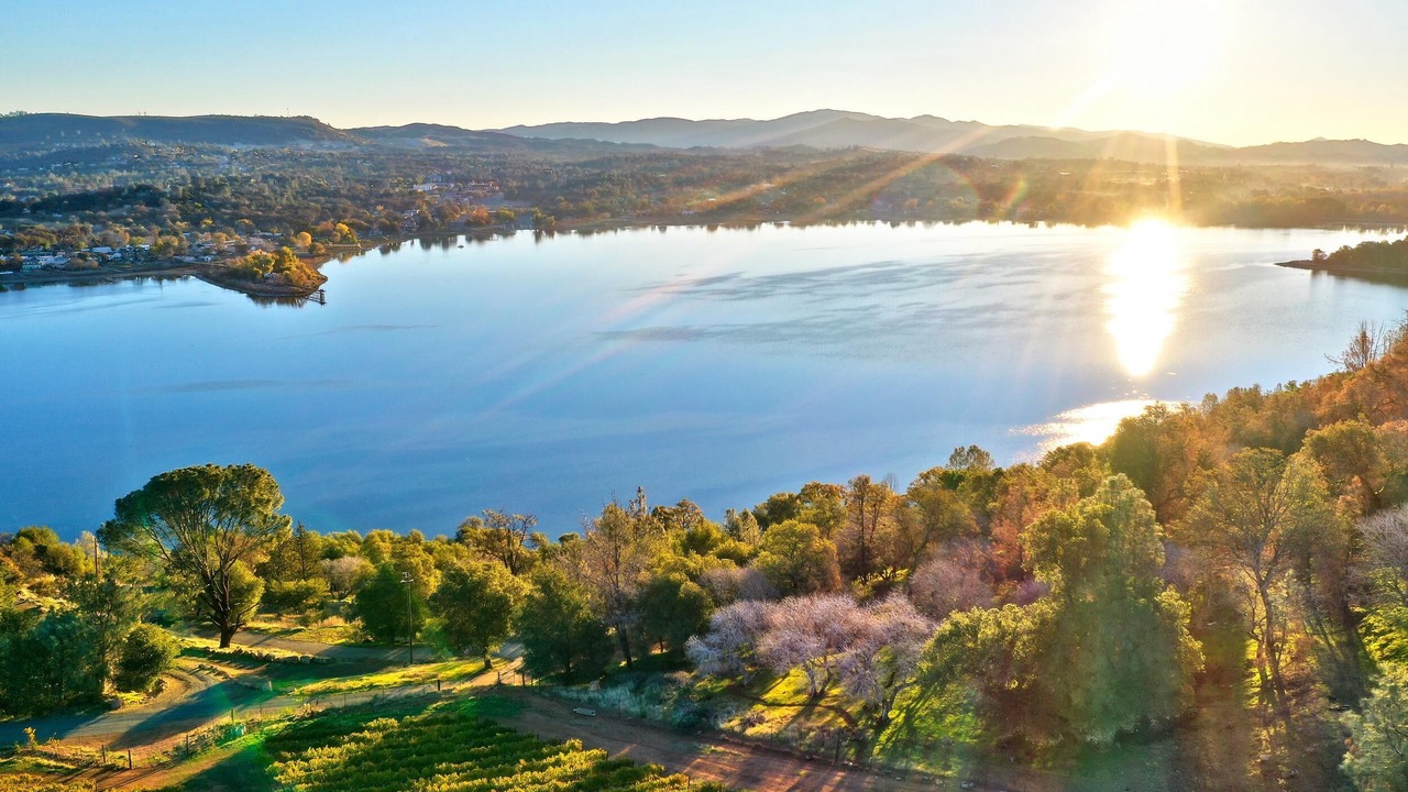 Photo of Outdoor in Clear Lake