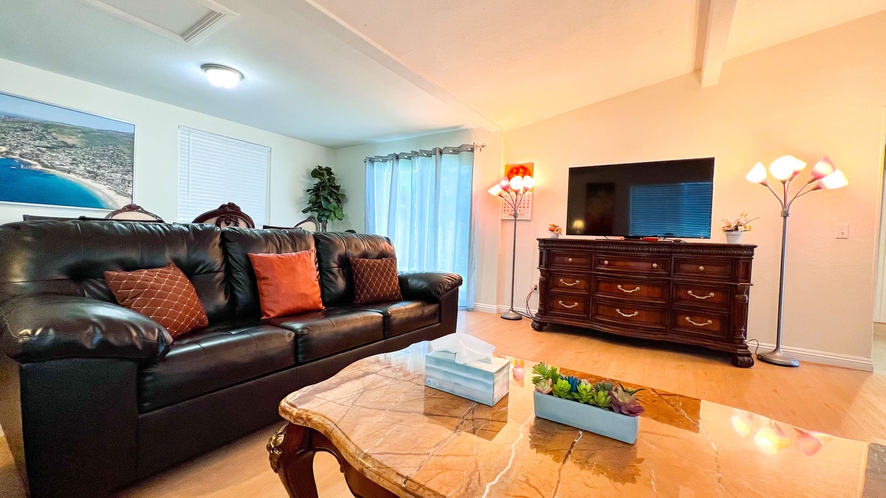 Photo of Livingroom in Sherwood Forest and Thistle Development
