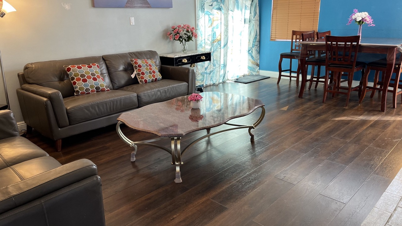 Photo of Livingroom in Sherwood Forest and Thistle Development