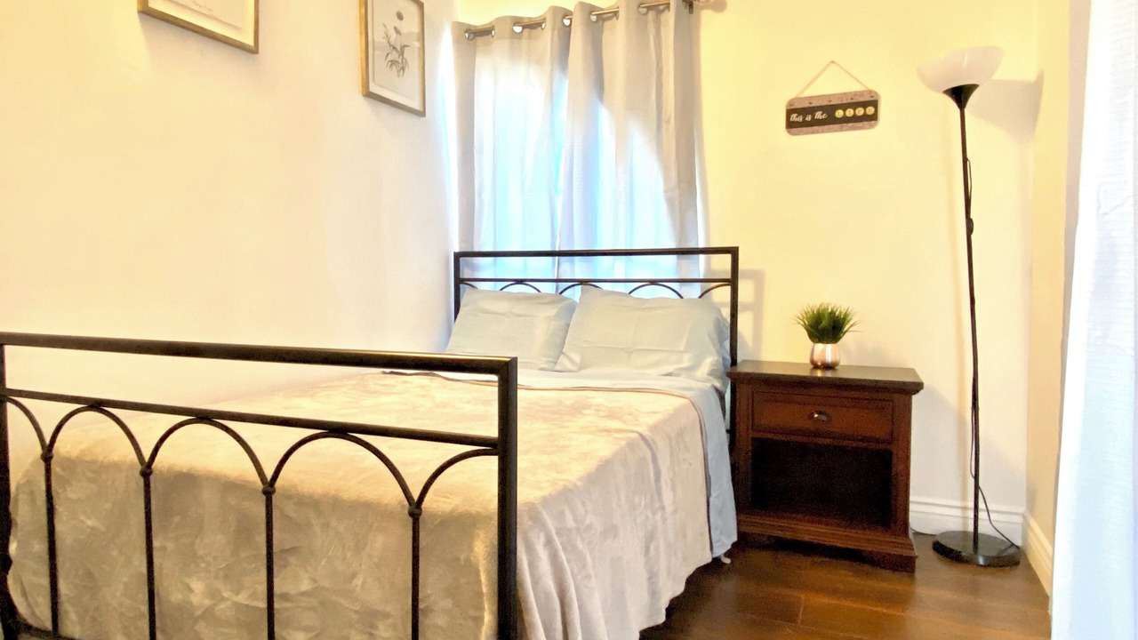 Photo of Bedroom in Sherwood Forest and Thistle Development