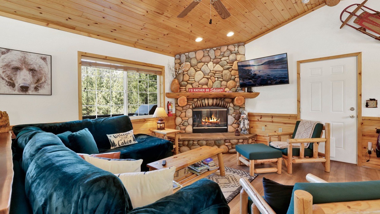 Photo of Livingroom in Whispering Forest