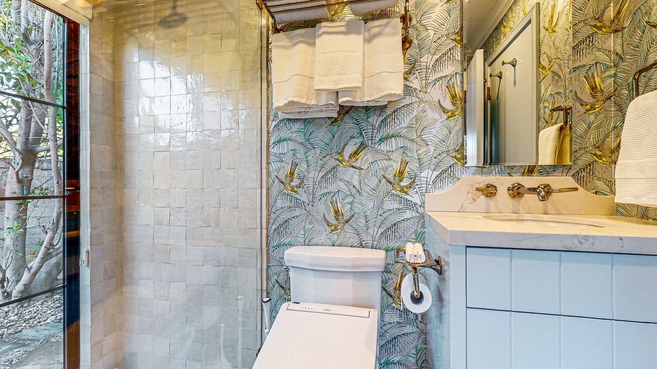 Photo of Bathroom in The Movie Colony