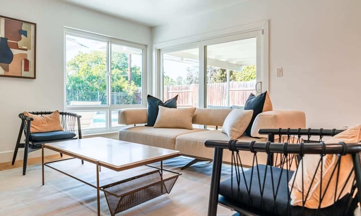 Photo of Livingroom in Fullerton