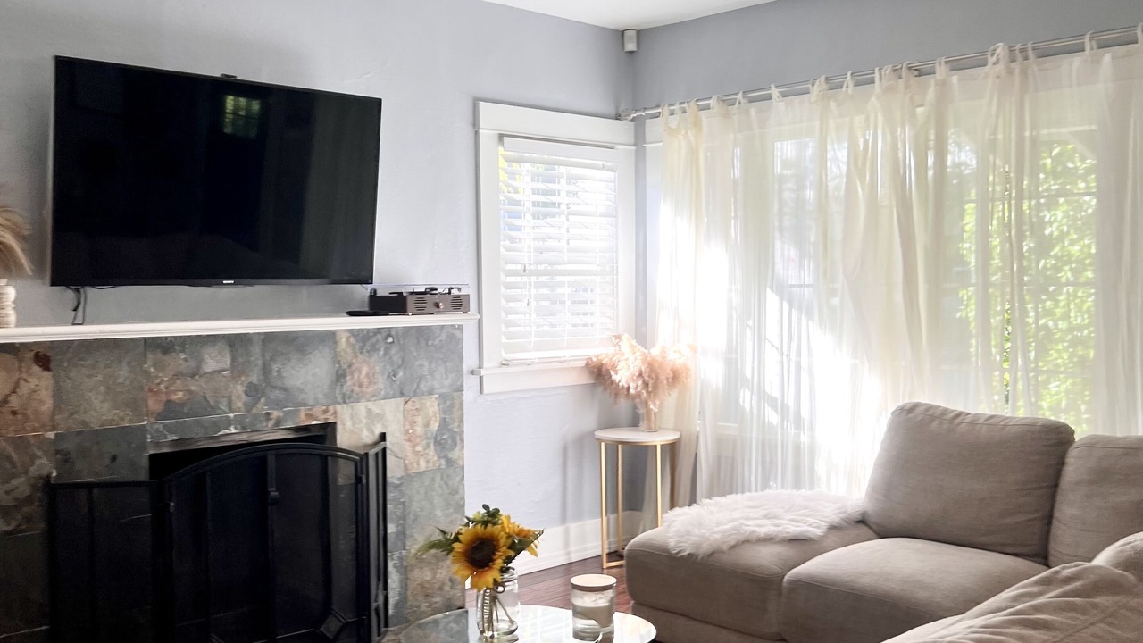Photo of Livingroom in Hollywood