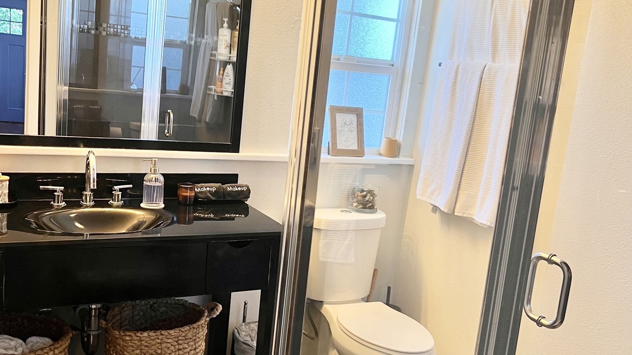 Photo of Bathroom in Hollywood