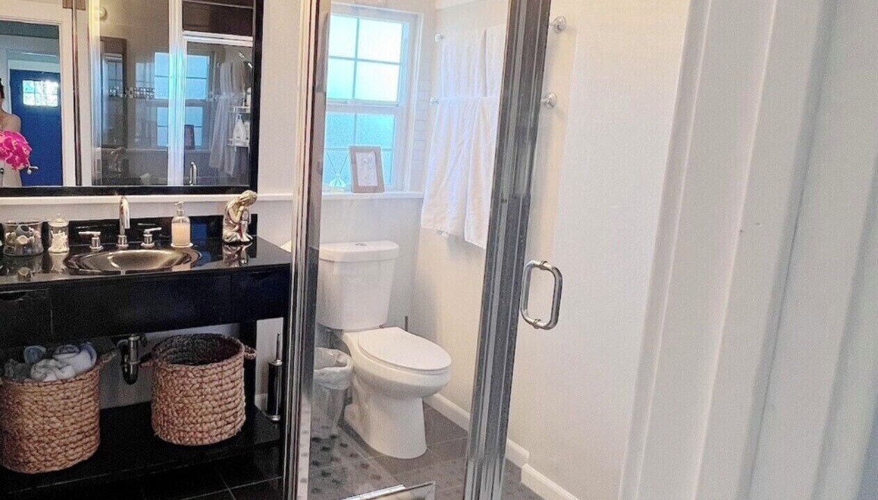 Photo of Bathroom in Hollywood