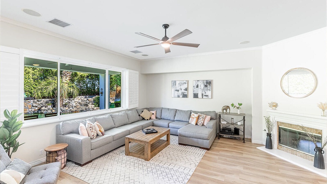 Photo of Livingroom in Desert Hot Springs