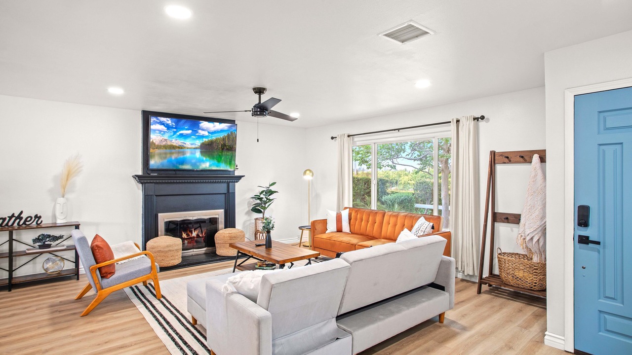 Photo of Bedroom in Estates at Canyon Crest