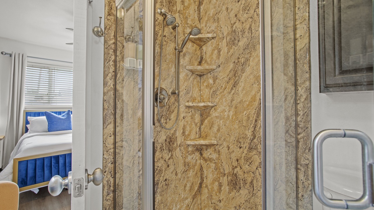 Photo of Bathroom in Estates at Canyon Crest