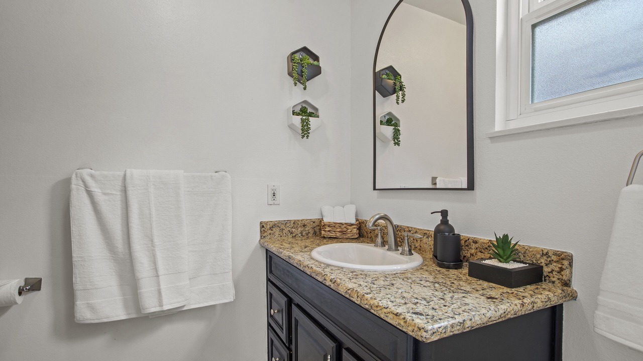 Photo of Bathroom in Estates at Canyon Crest