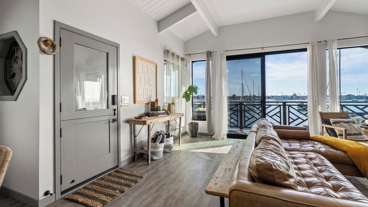 Photo of Livingroom in Balboa Island