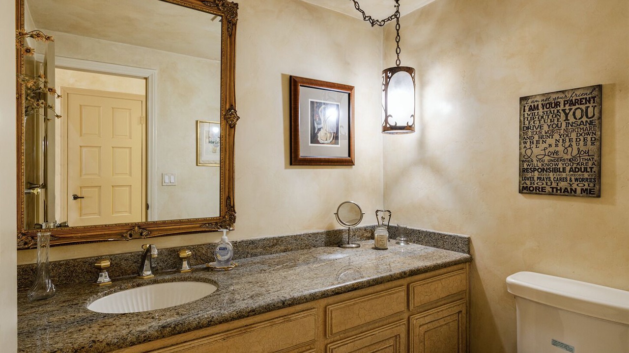Photo of Bathroom in Woodland Hills