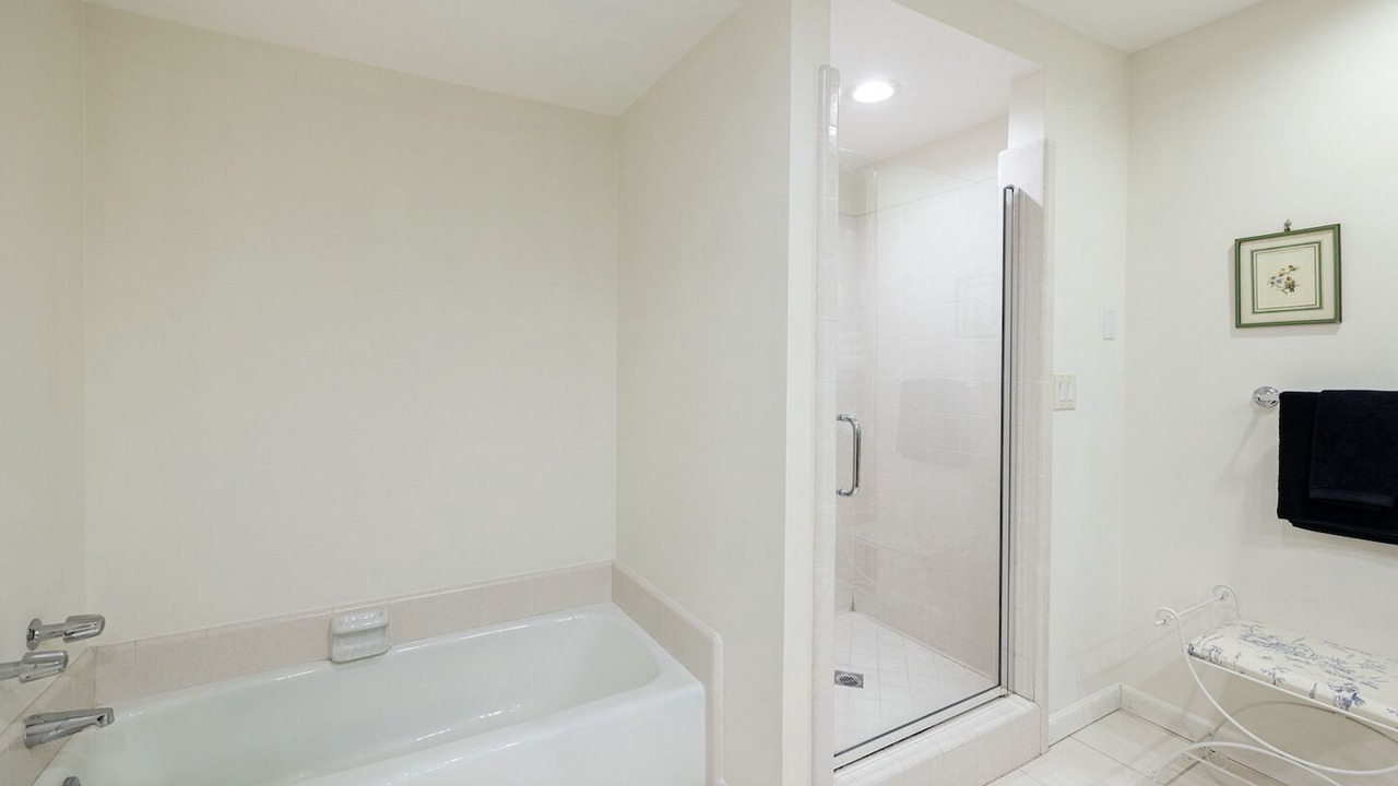 Photo of Bathroom in Woodland Hills