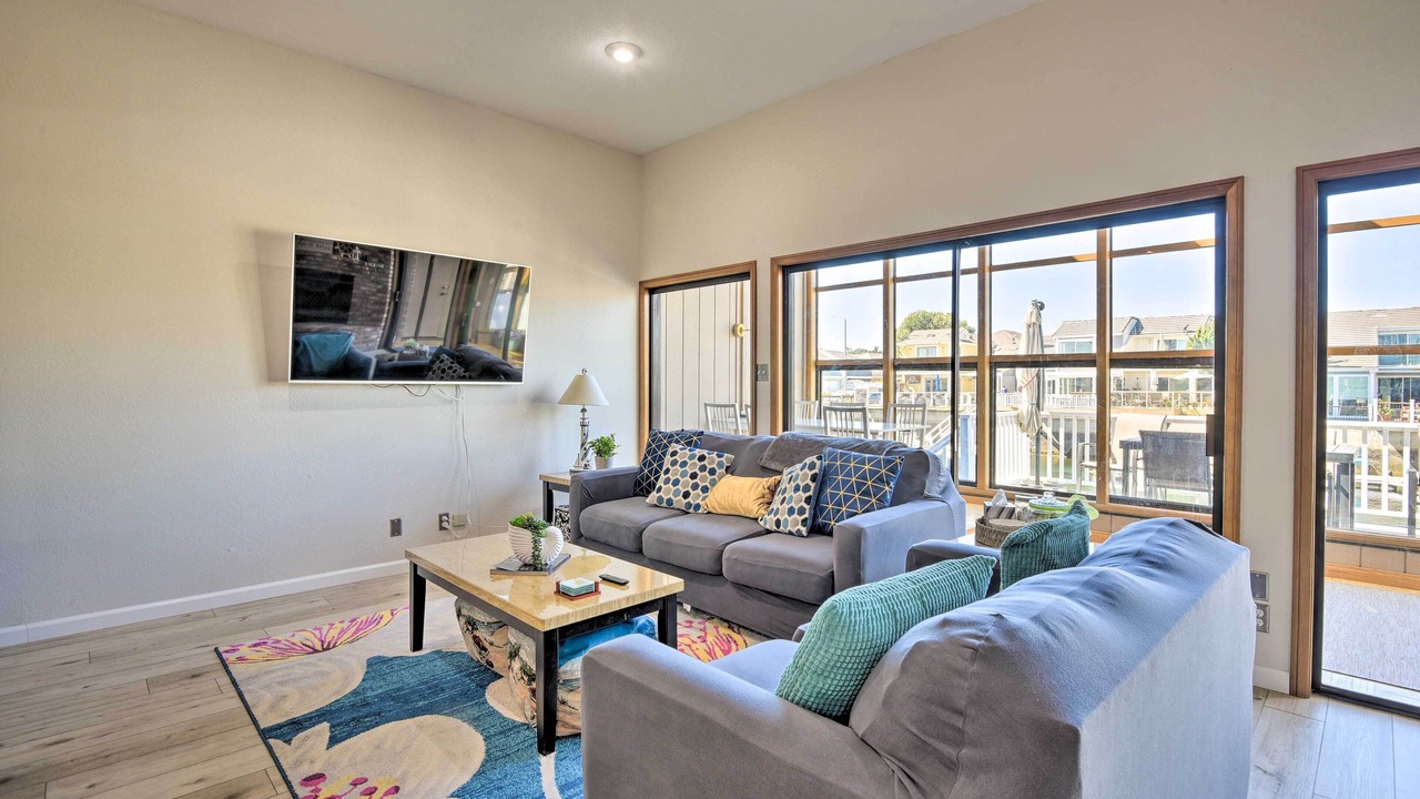 Photo of Livingroom in Channel Islands