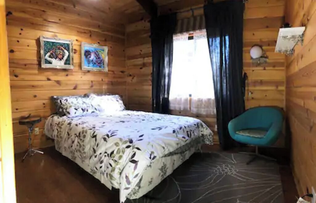 Photo of Bedroom in Pine Mountain Club