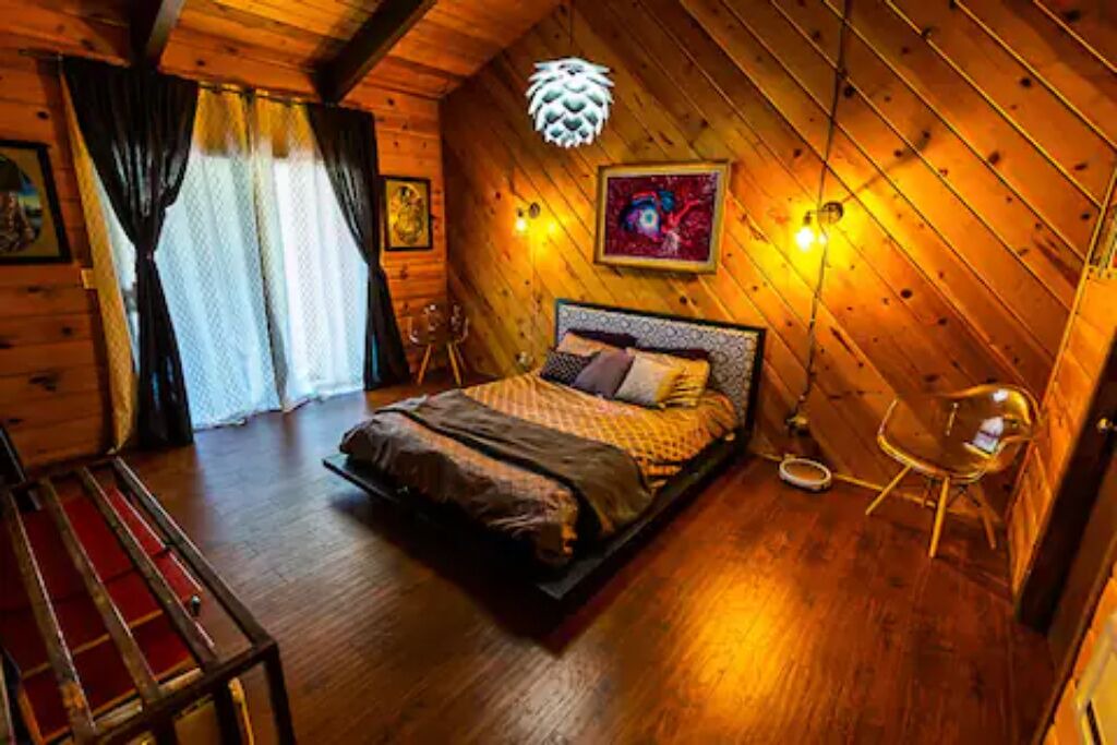 Photo of Bedroom in Pine Mountain Club