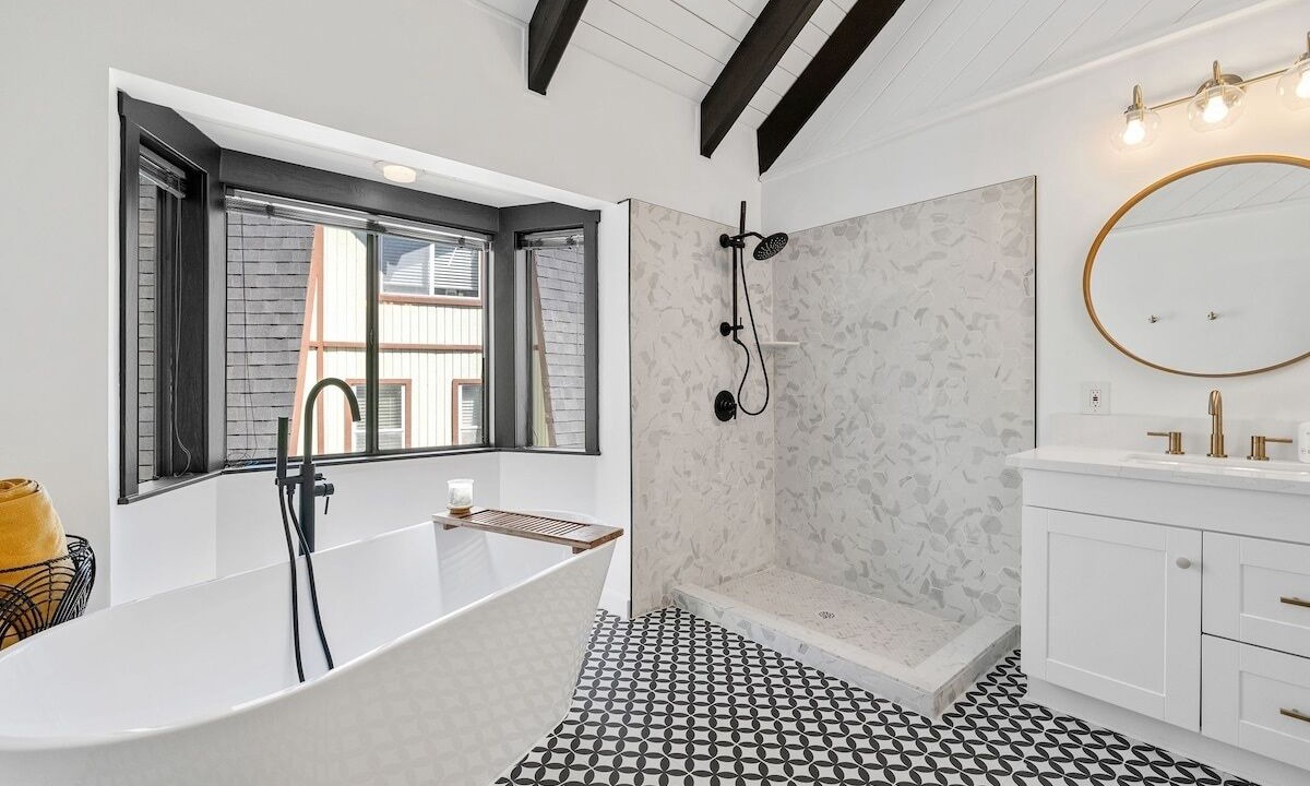 Photo of Bathroom in Whispering Forest