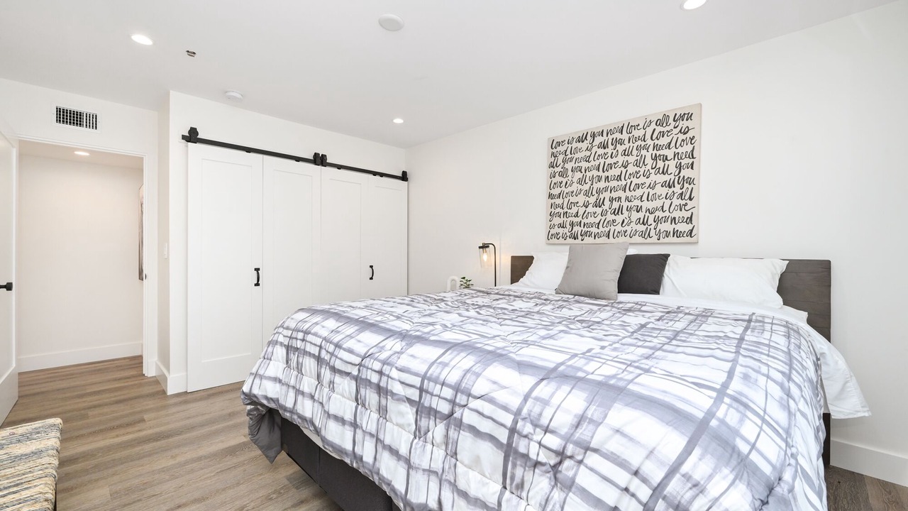 Photo of Bedroom in Balboa Island