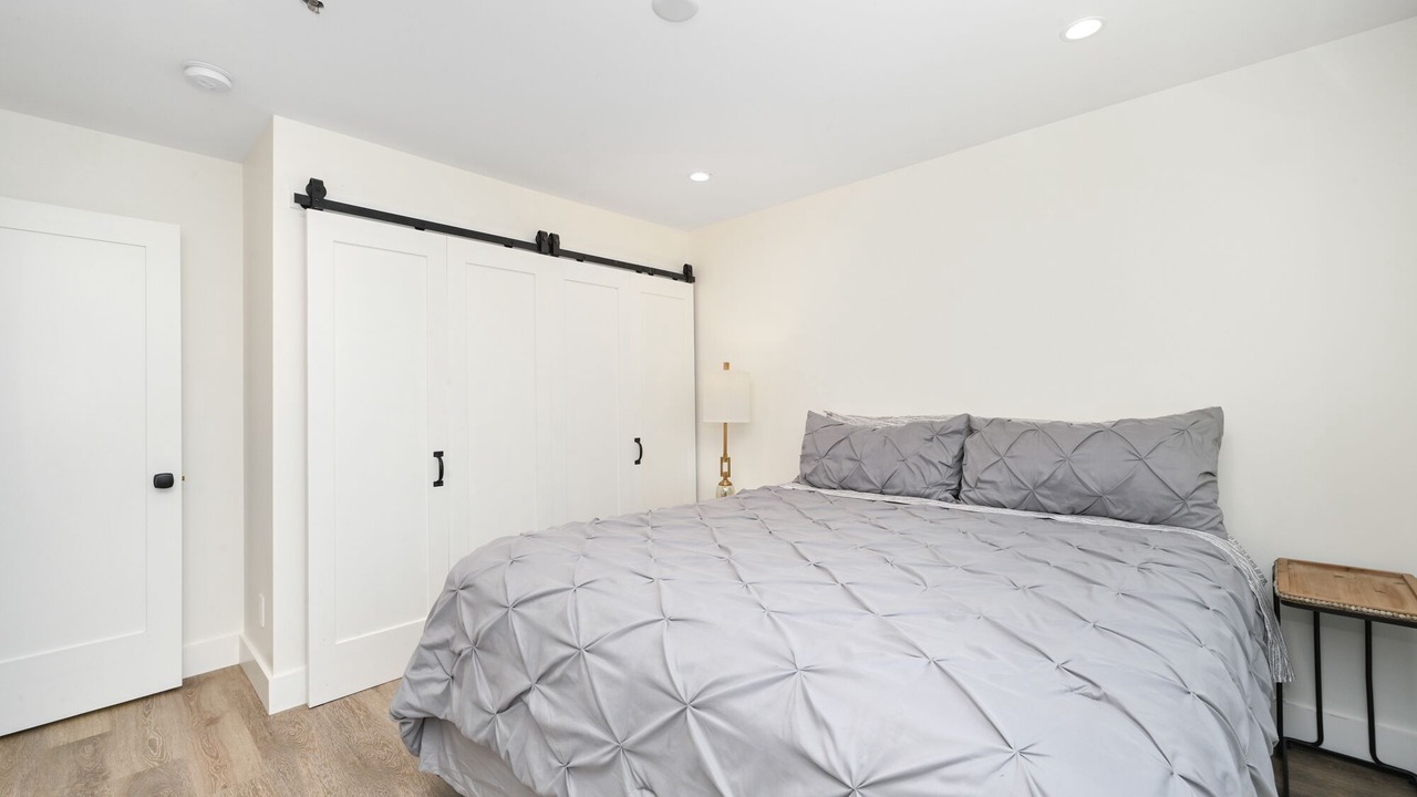 Photo of Bedroom in Balboa Island