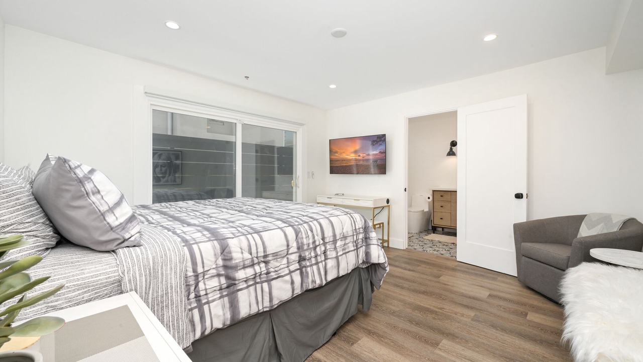 Photo of Bedroom in Balboa Island