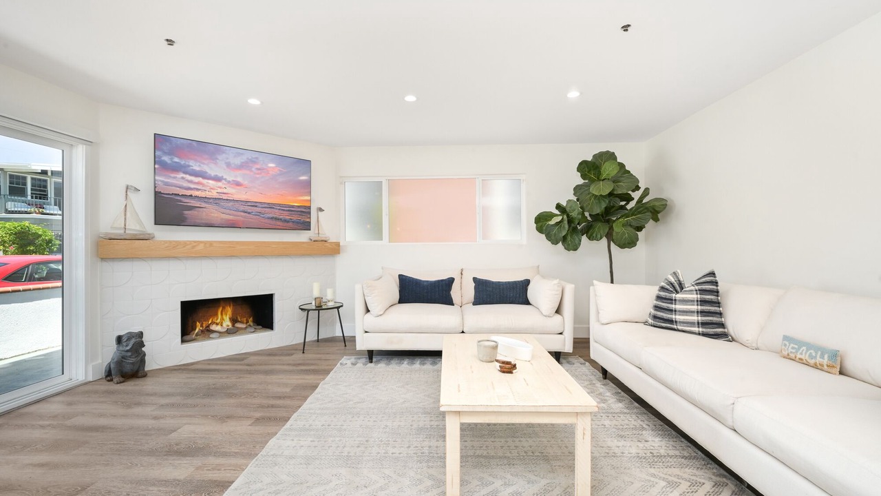 Photo of Livingroom in Balboa Island