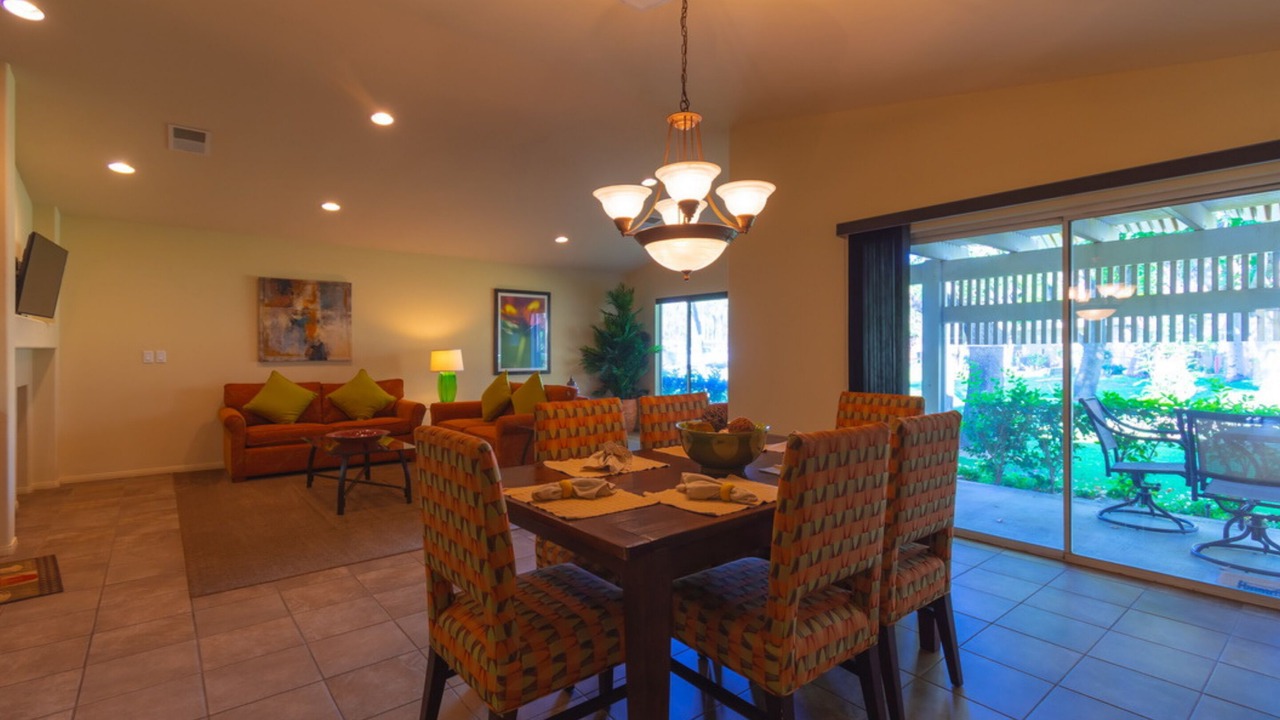 Photo of Livingroom in Palm Desert