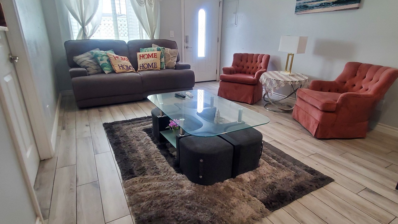 Photo of Livingroom in Northwest Torrance