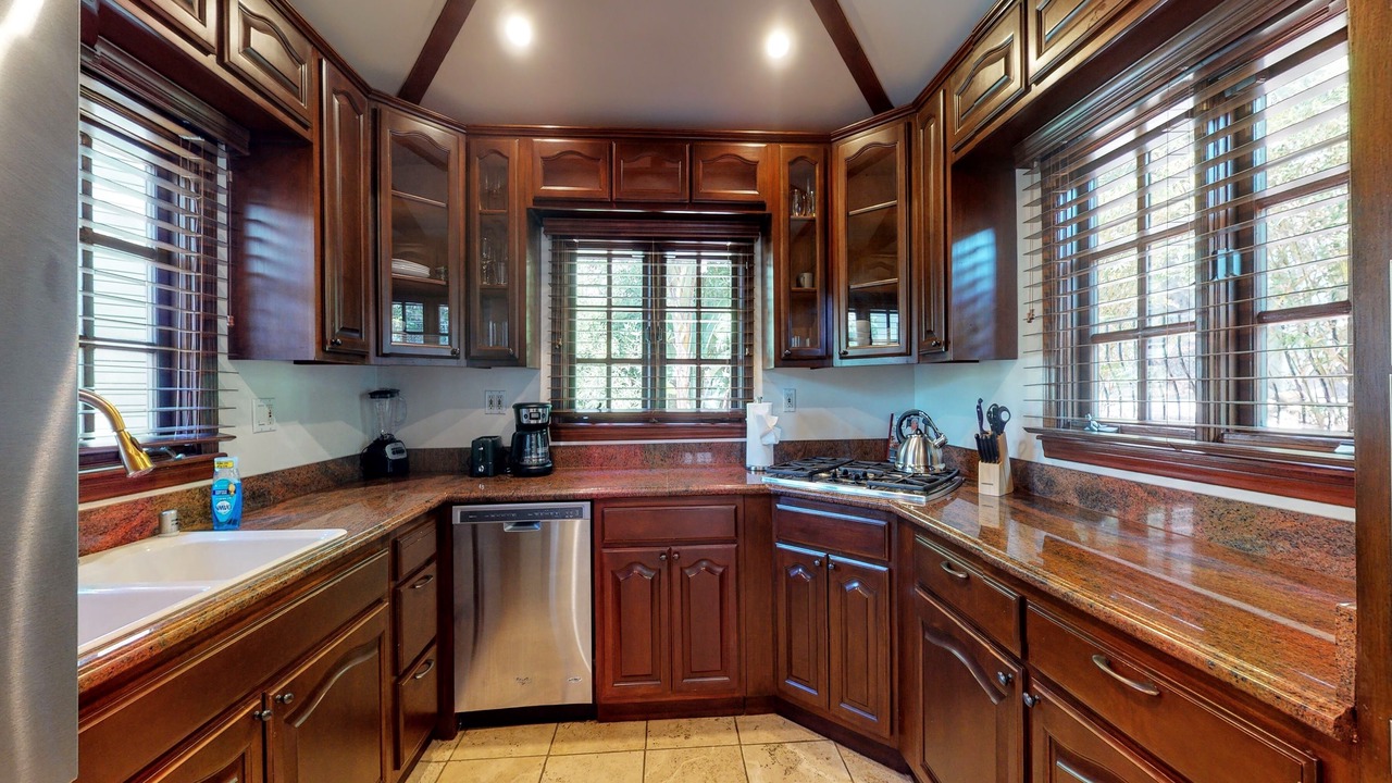Photo of Kitchen in Beachwood Canyon