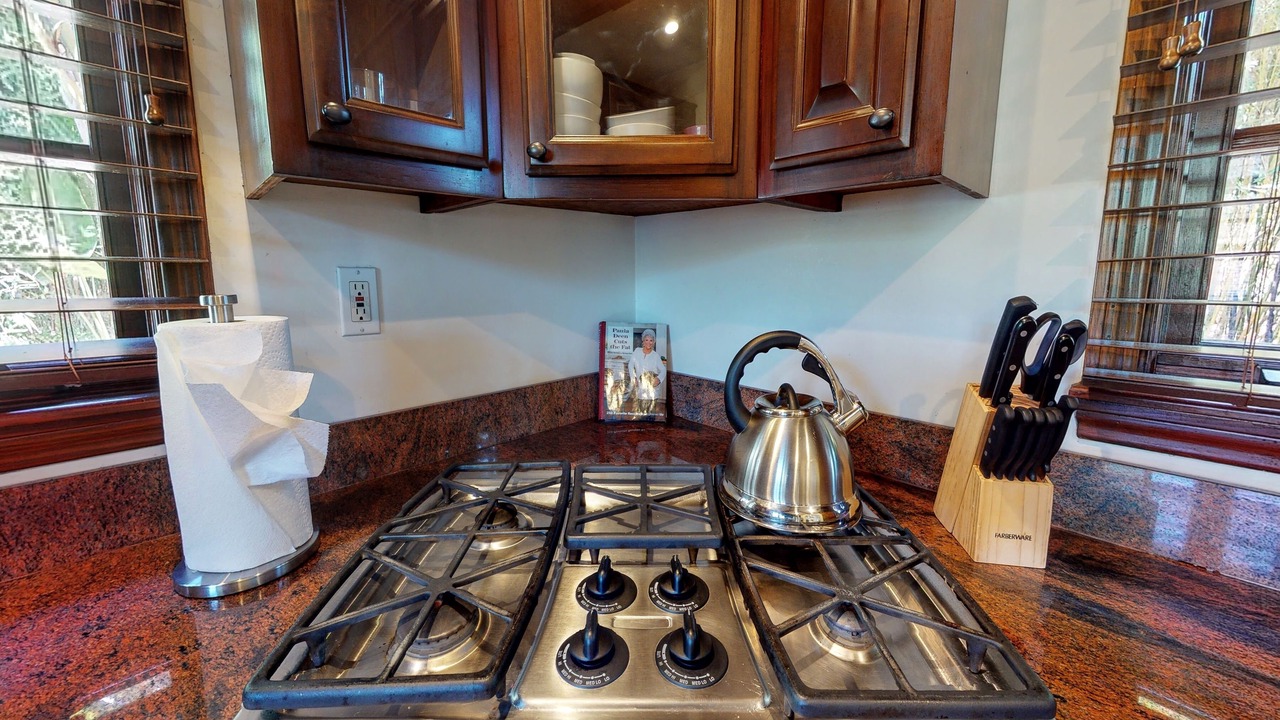 Photo of Kitchen in Beachwood Canyon