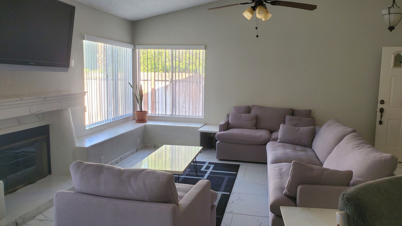 Photo of Livingroom in Cathedral City