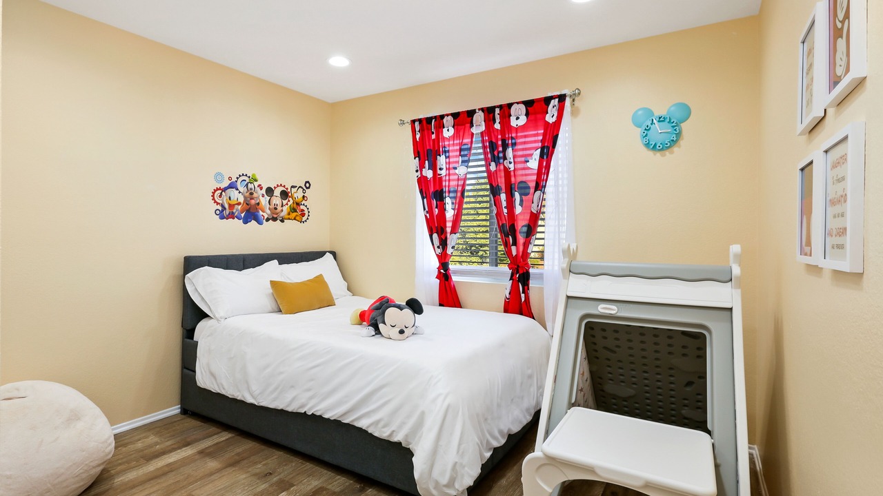 Photo of Bedroom in Anaheim Colony Historic District