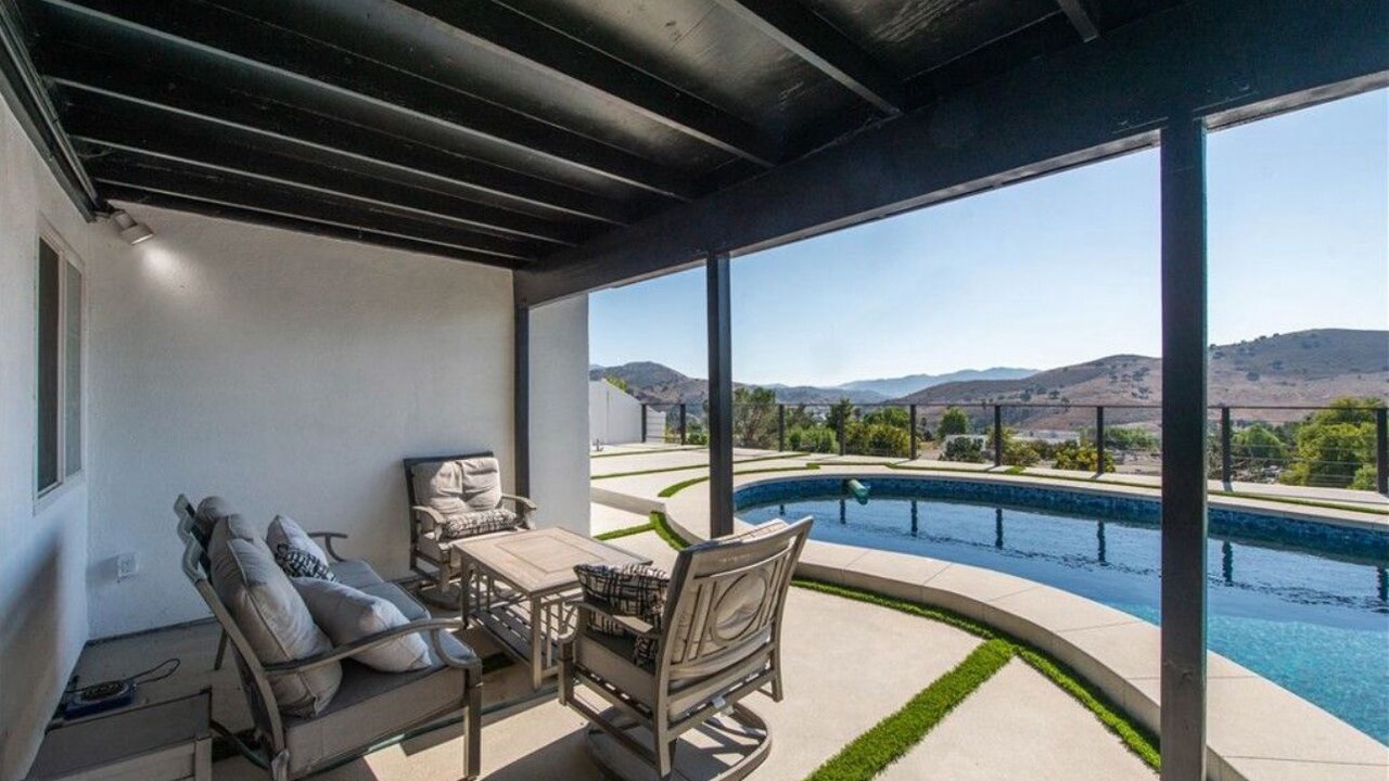 Photo of Patio Balcony in Calabasas
