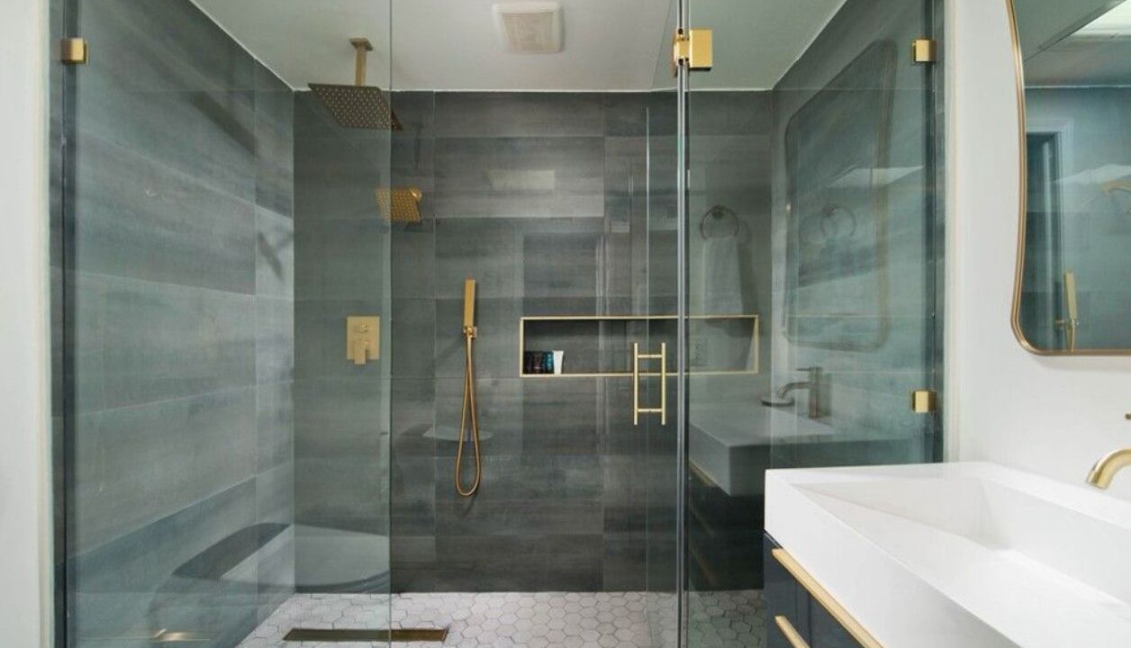 Photo of Bathroom in Calabasas